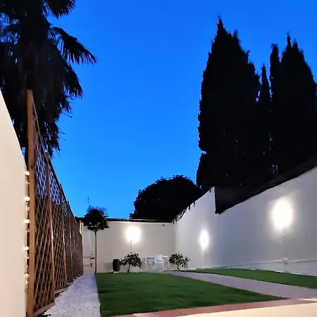 Movie Star With Garden *