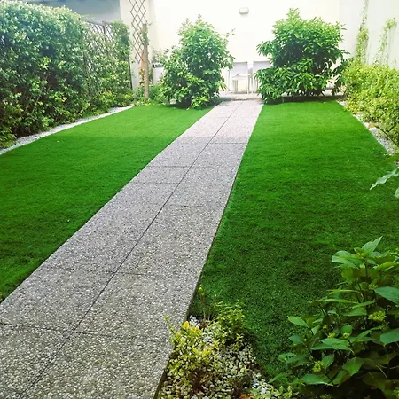 Movie Star With Garden Apartment Florenz