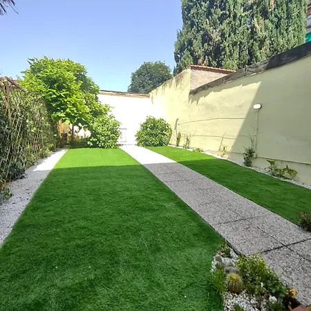 Movie Star With Garden Florenz
